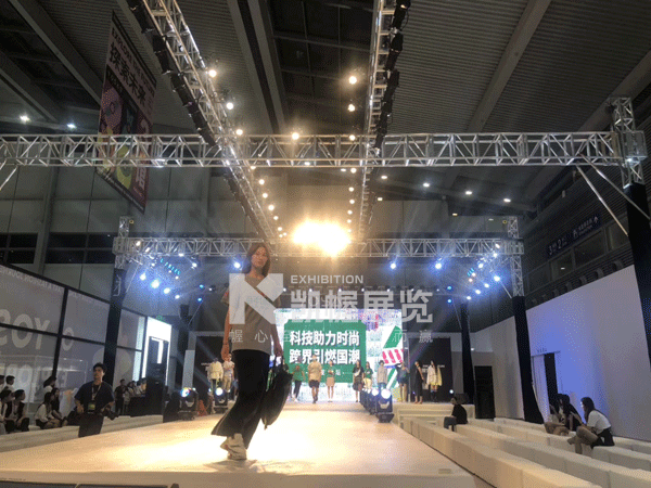 深圳服裝展廳設(shè)計(jì)